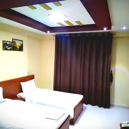 Al Mabila Hotel Seeb Luaran gambar
